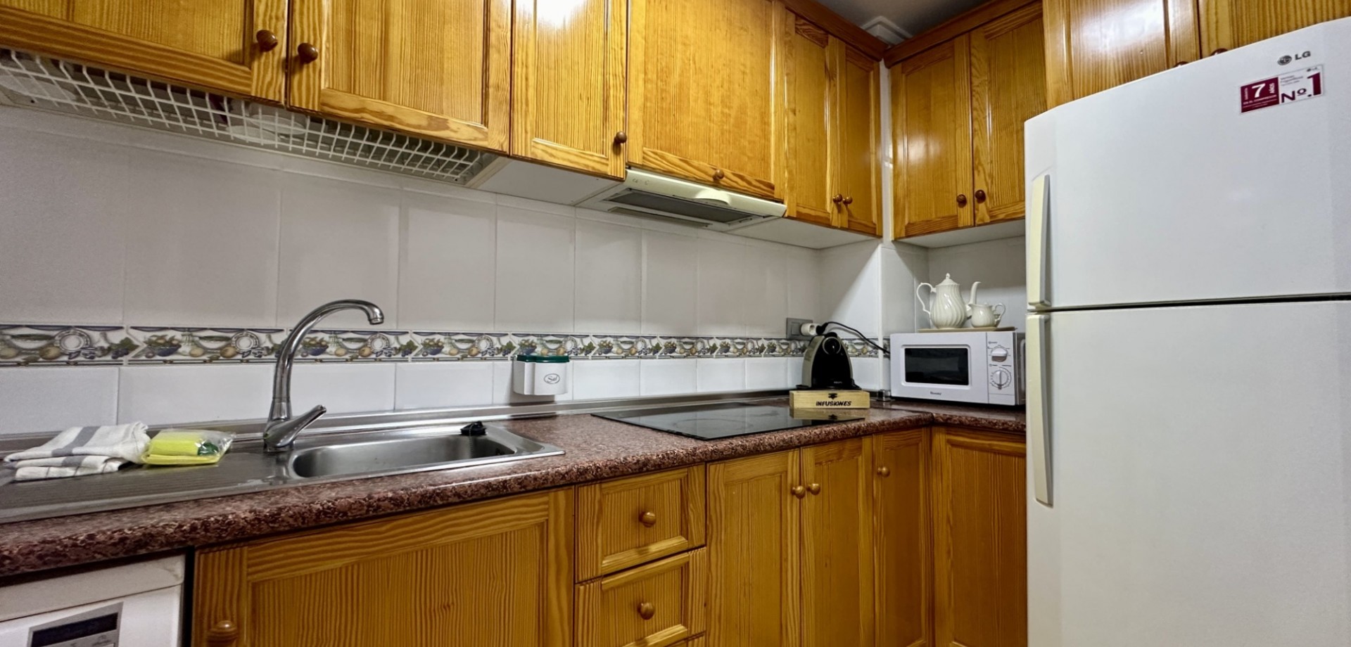 2 Bed, 1 Bath, ApartmentFor Sale, Torrevieja, Alicante