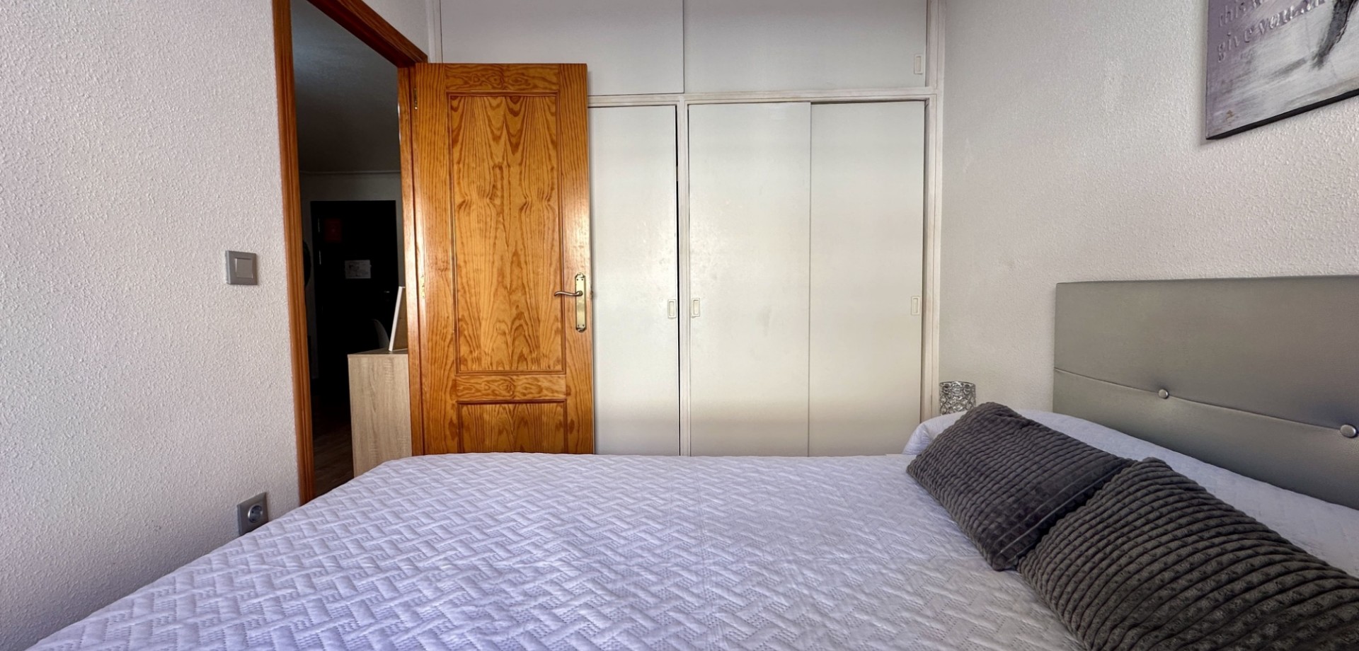 2 Bed, 1 Bath, ApartmentFor Sale, Torrevieja, Alicante