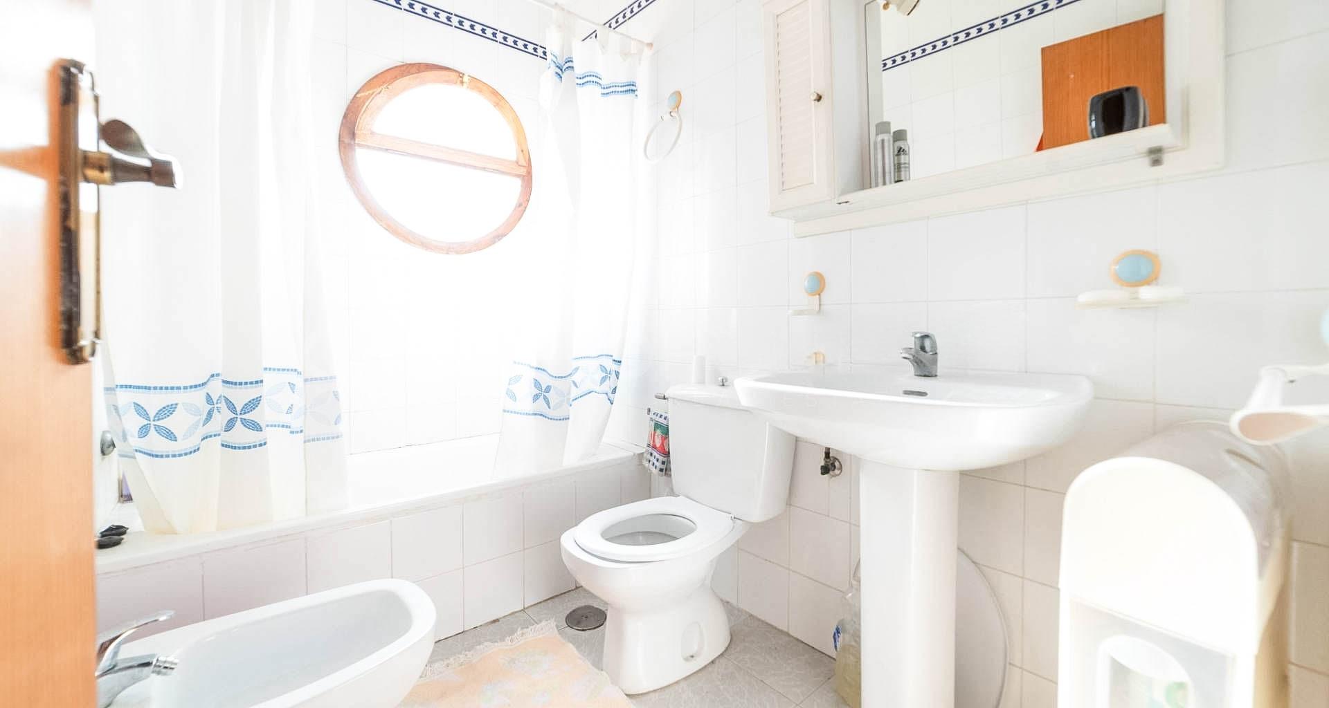 2 Bed, 2 Bath, HouseFor Sale, Torrevieja, Alicante