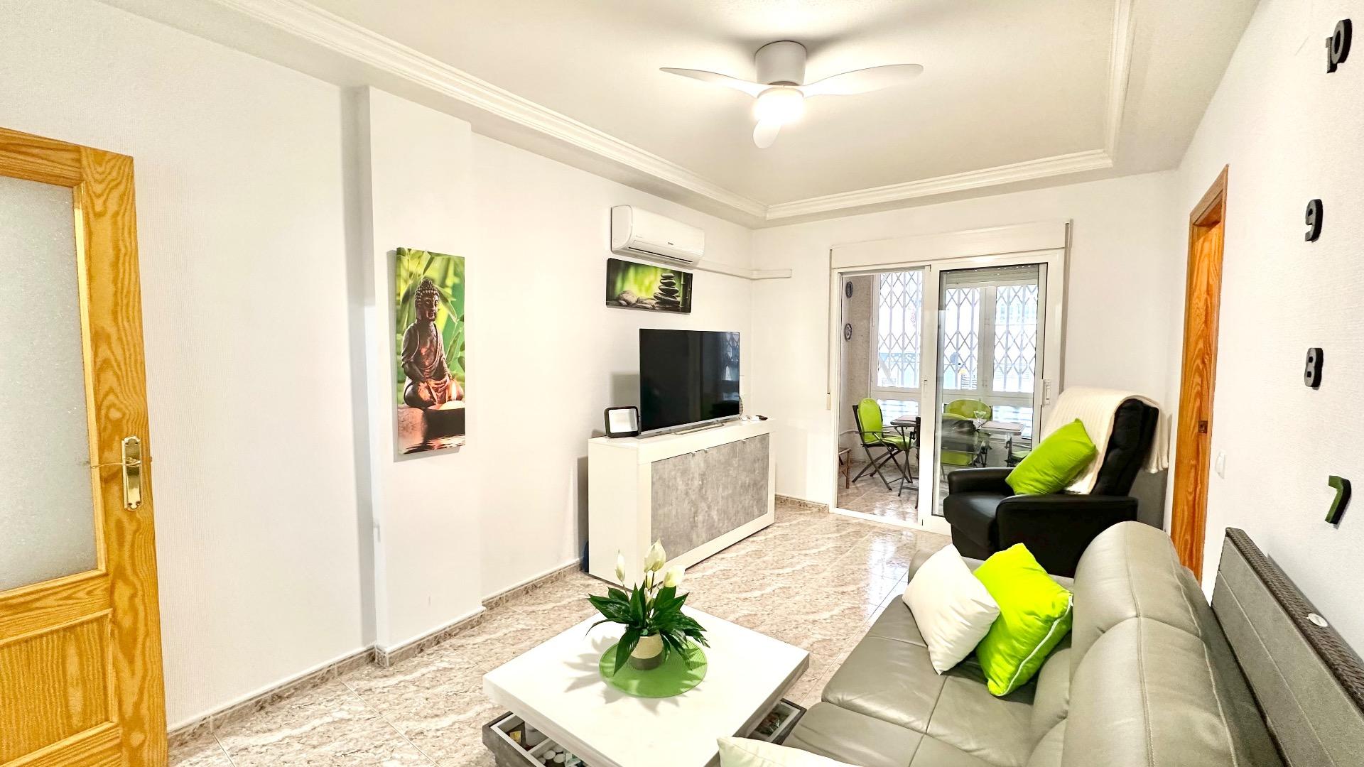 2 Bed, 1 Bath, ApartmentFor Sale, Torrevieja, Alicante