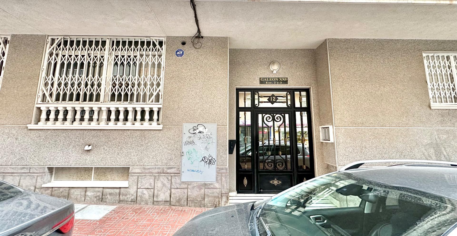 2 Bed, 1 Bath, ApartmentFor Sale, Torrevieja, Alicante