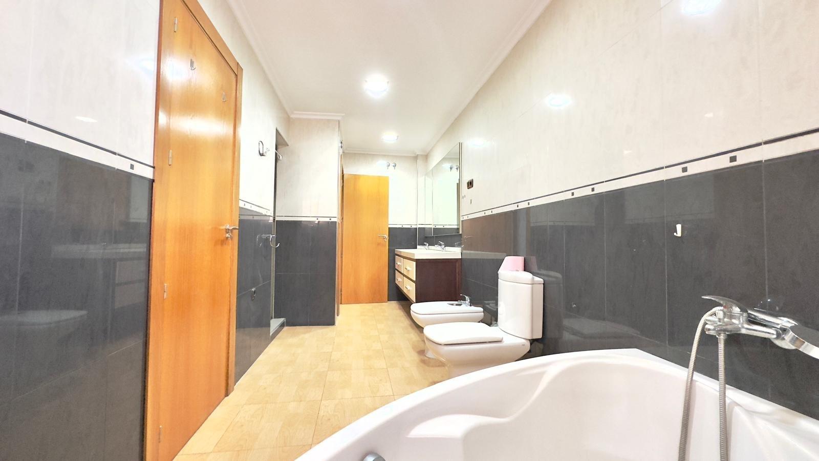 3 Bed, 1 Bath, ApartmentFor Sale, Torrevieja, Alicante