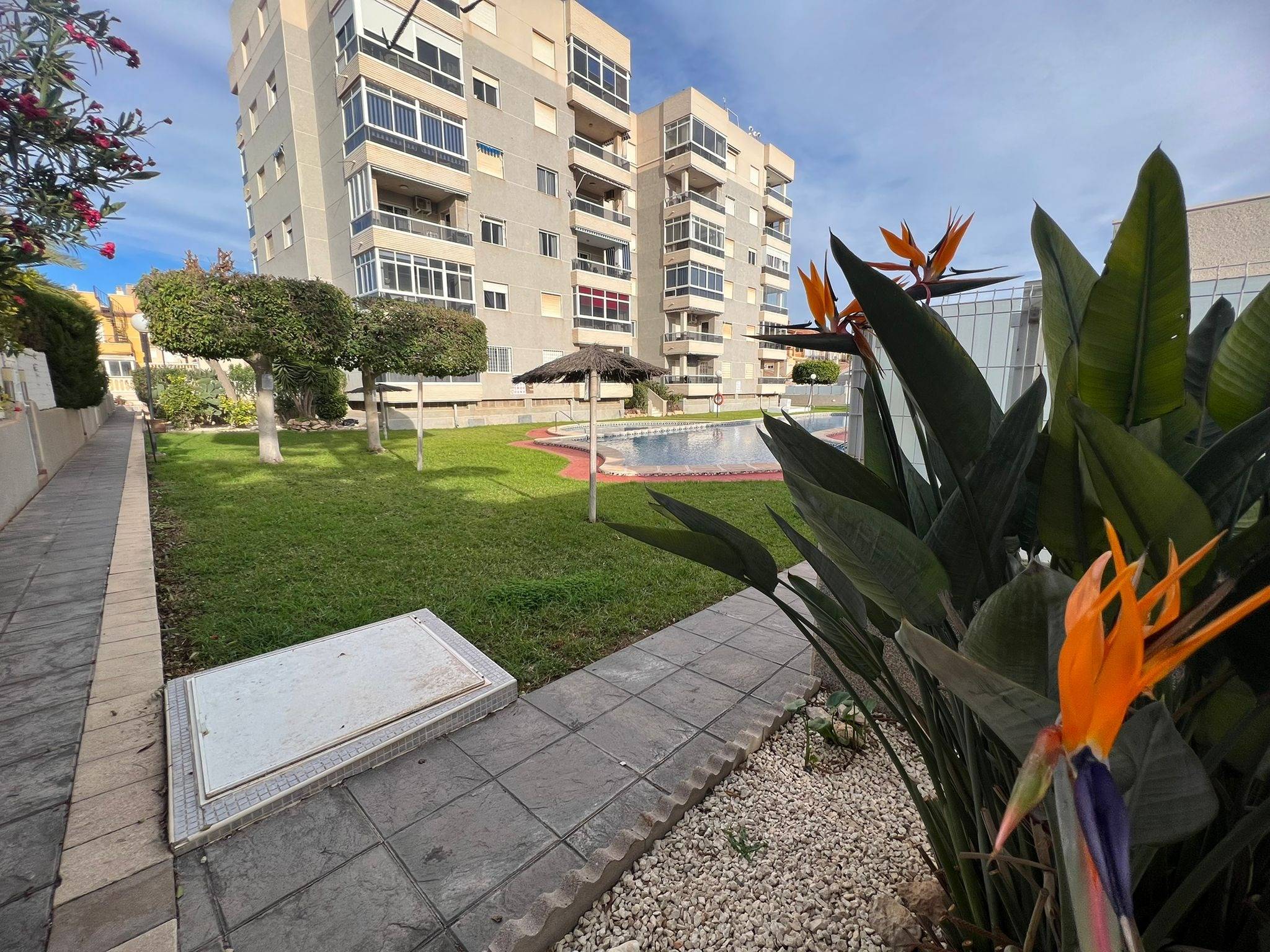 2 Bed, 1 Bath, ApartmentFor Sale, Torrevieja, Alicante