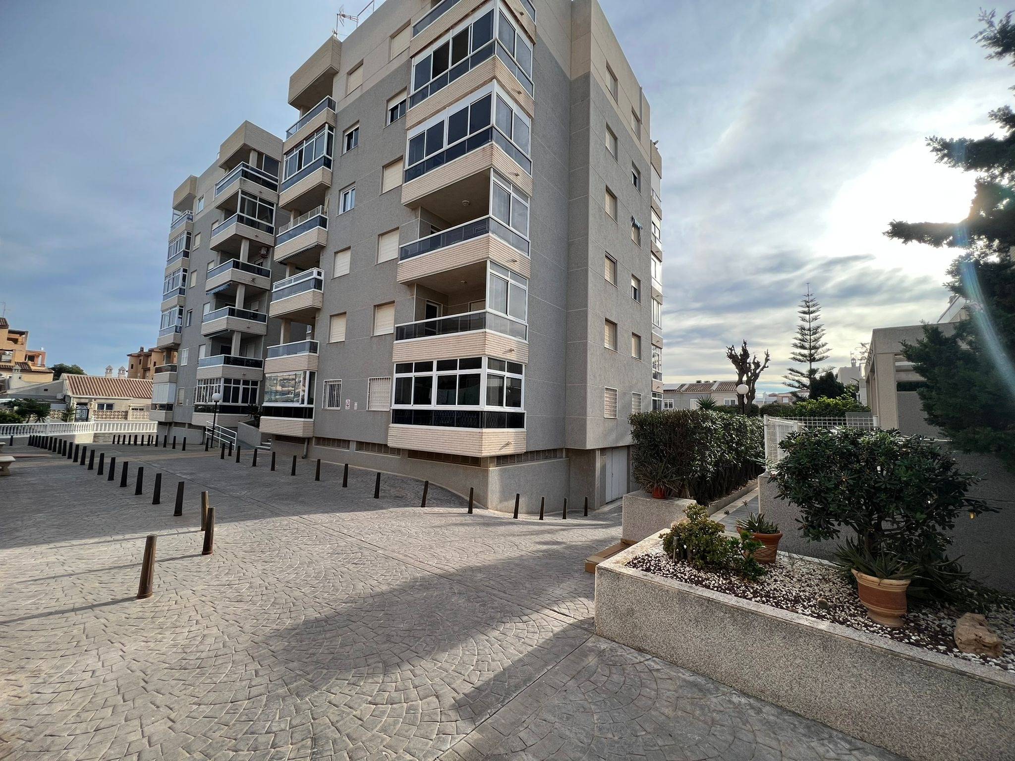 2 Bed, 1 Bath, ApartmentFor Sale, Torrevieja, Alicante