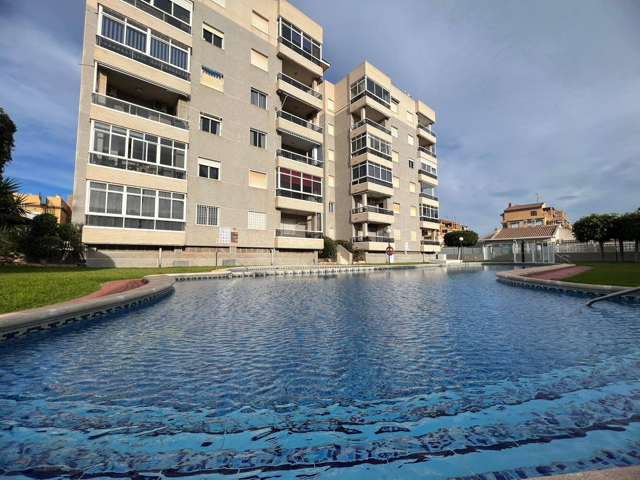 2 Bed, 1 Bath, ApartmentFor Sale, Torrevieja, Alicante