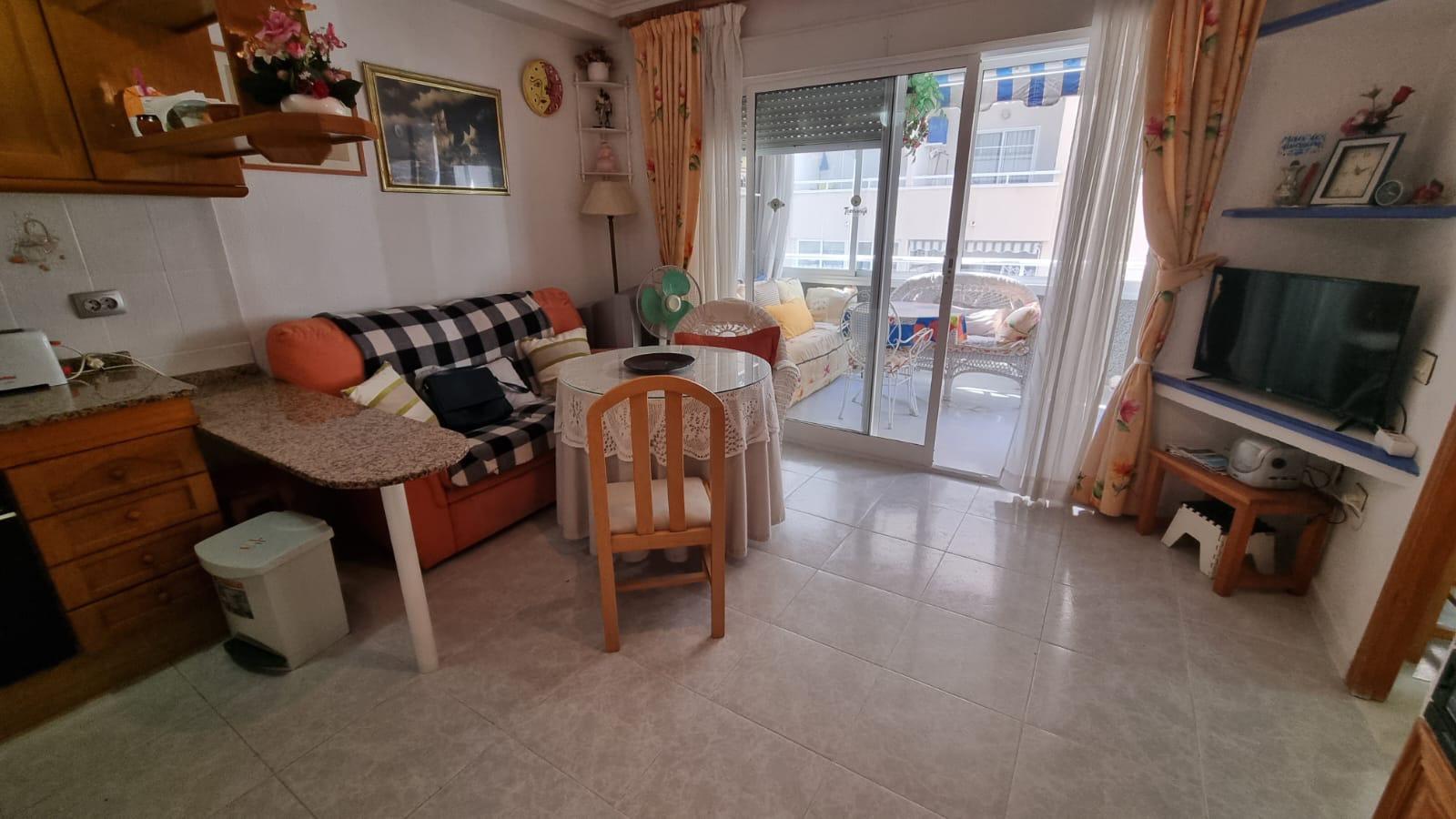 2 Bed, 1 Bath, ApartmentFor Sale, Torrevieja, Alicante