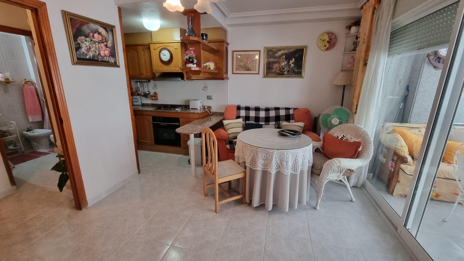2 Bed, 1 Bath, ApartmentFor Sale, Torrevieja, Alicante