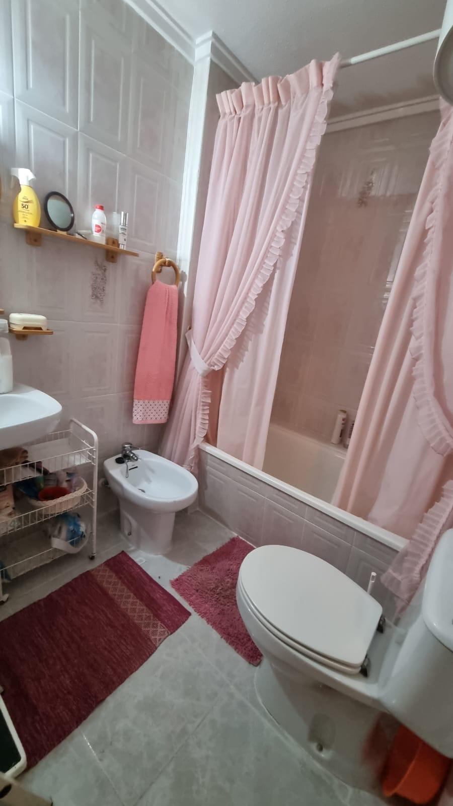 2 Bed, 1 Bath, ApartmentFor Sale, Torrevieja, Alicante