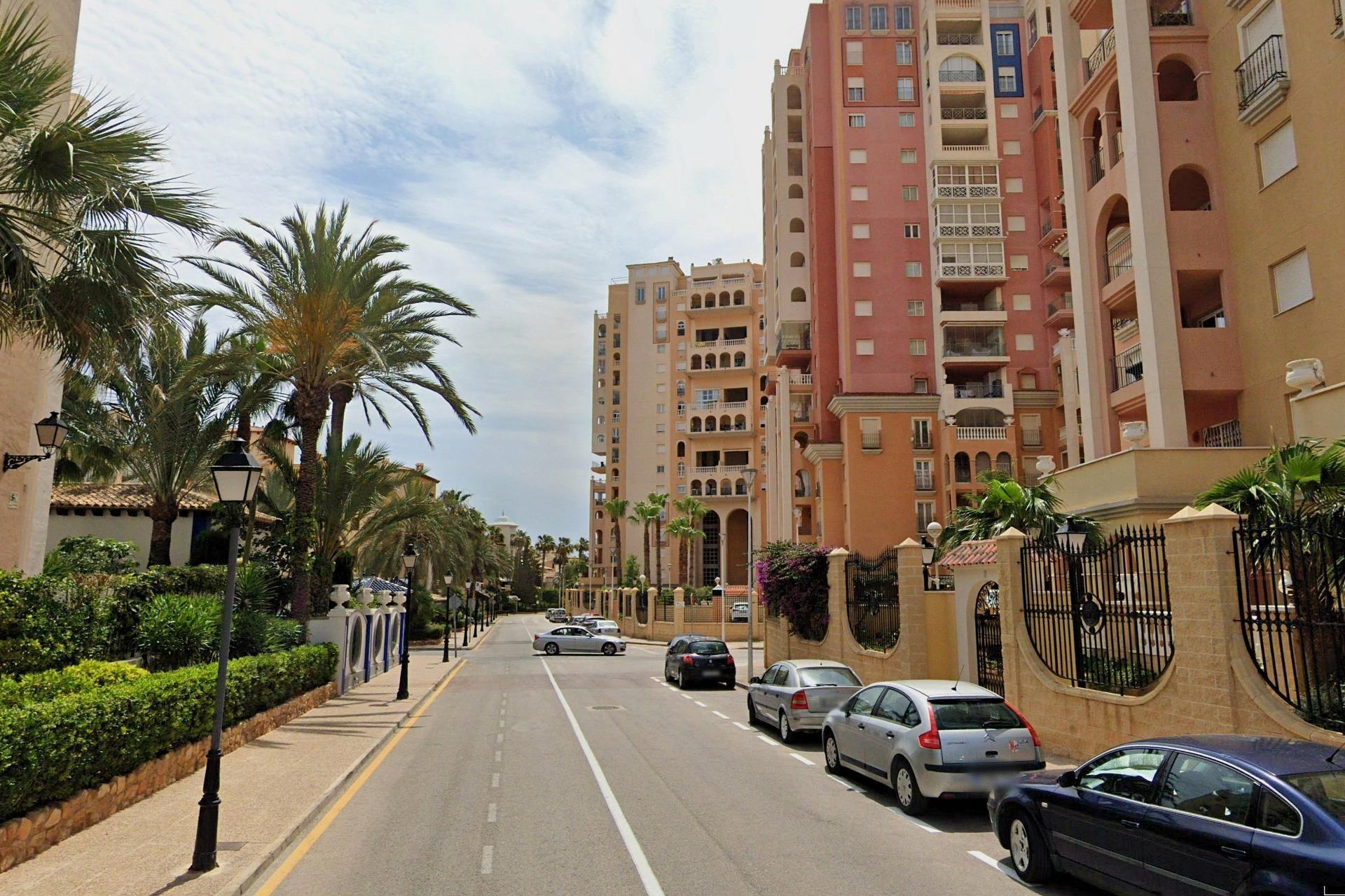 2 Bed, 2 Bath, ApartmentFor Sale, Torrevieja, Alicante