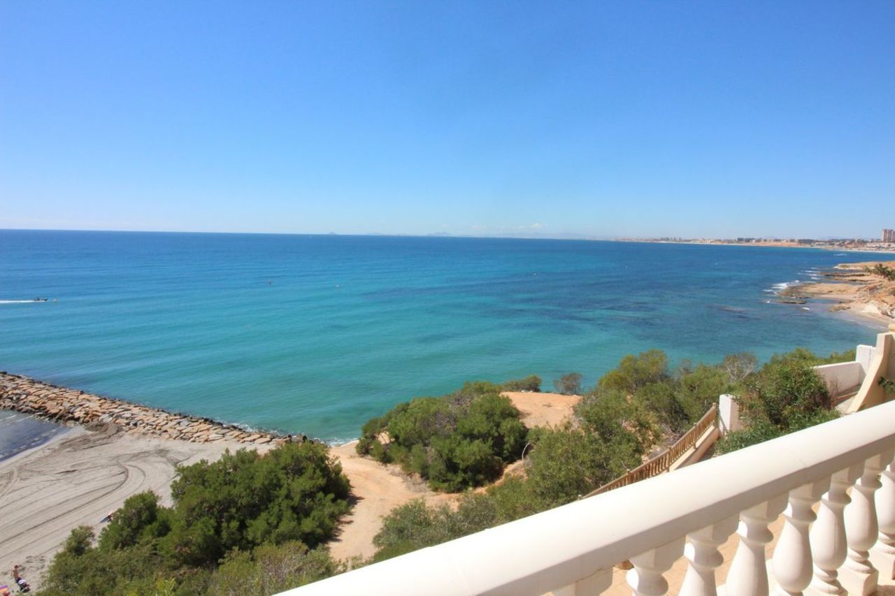 8 Bed, 4 Bath, HouseFor Sale, Cabo Roig, Alicante