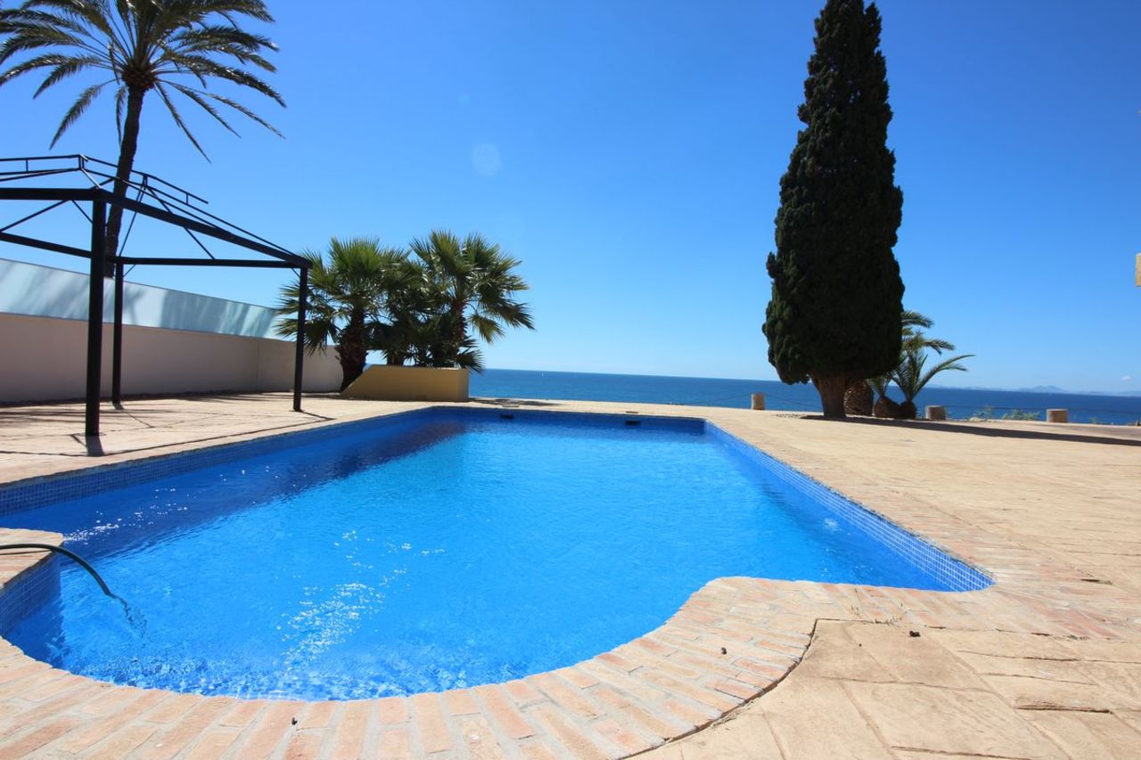 8 Bed, 4 Bath, HouseFor Sale, Cabo Roig, Alicante