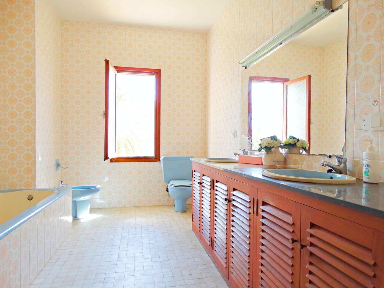 8 Bed, 4 Bath, HouseFor Sale, Cabo Roig, Alicante