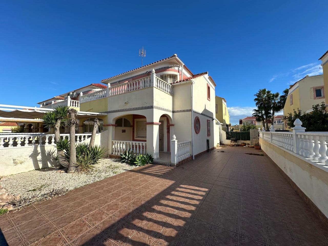 2 Bed, 1 Bath, HouseFor Sale, Cabo Roig, Alicante