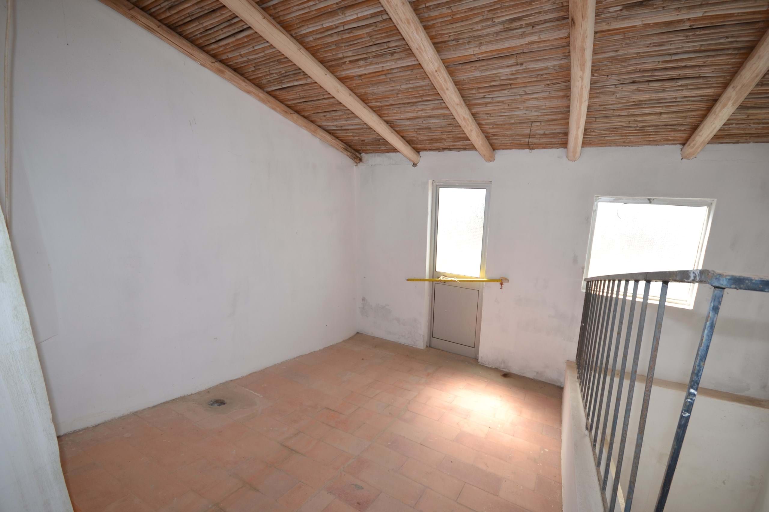 3 Bed, 1 Bath, HouseFor Sale, Loulé, Faro, 8100-012