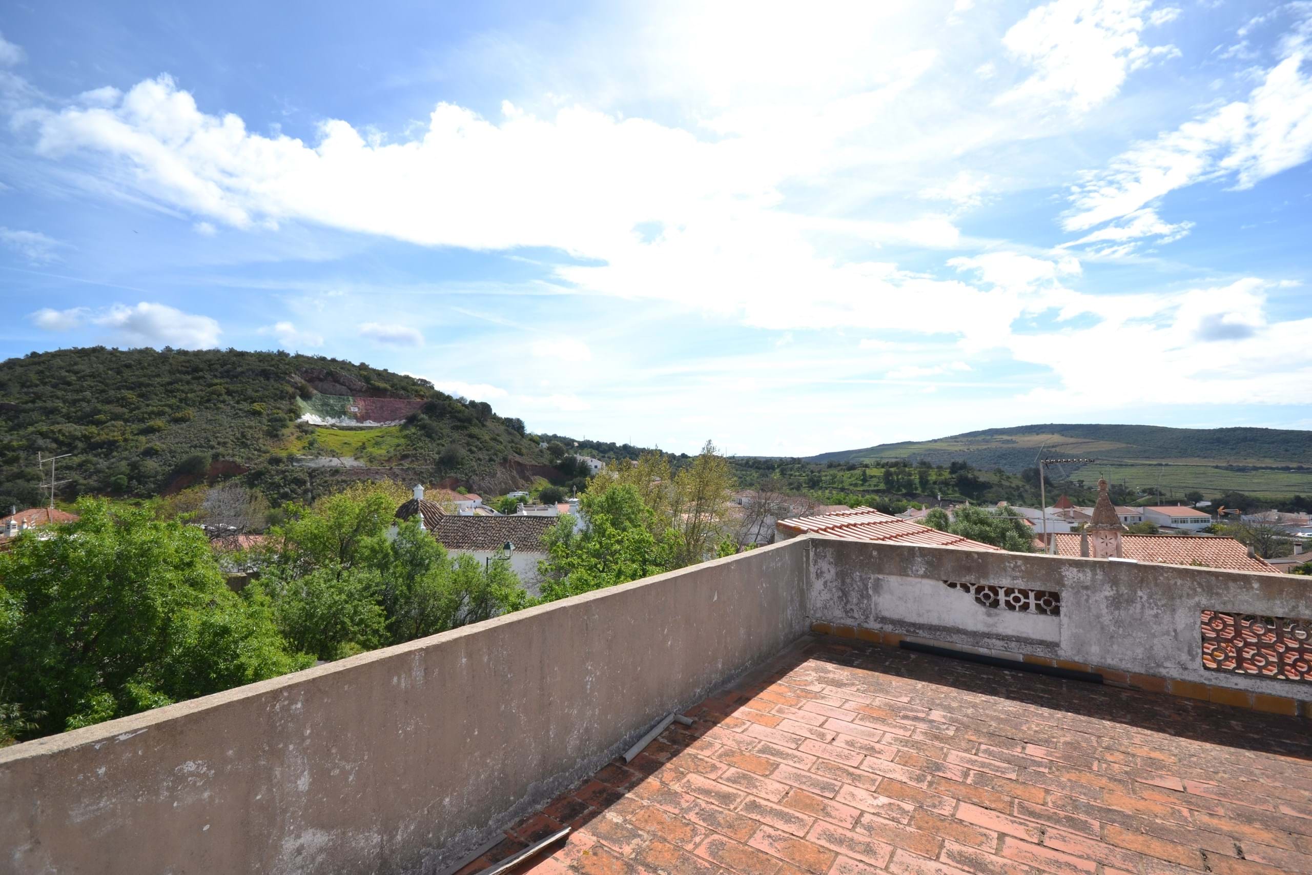 3 Bed, 1 Bath, HouseFor Sale, Loulé, Faro, 8100-012