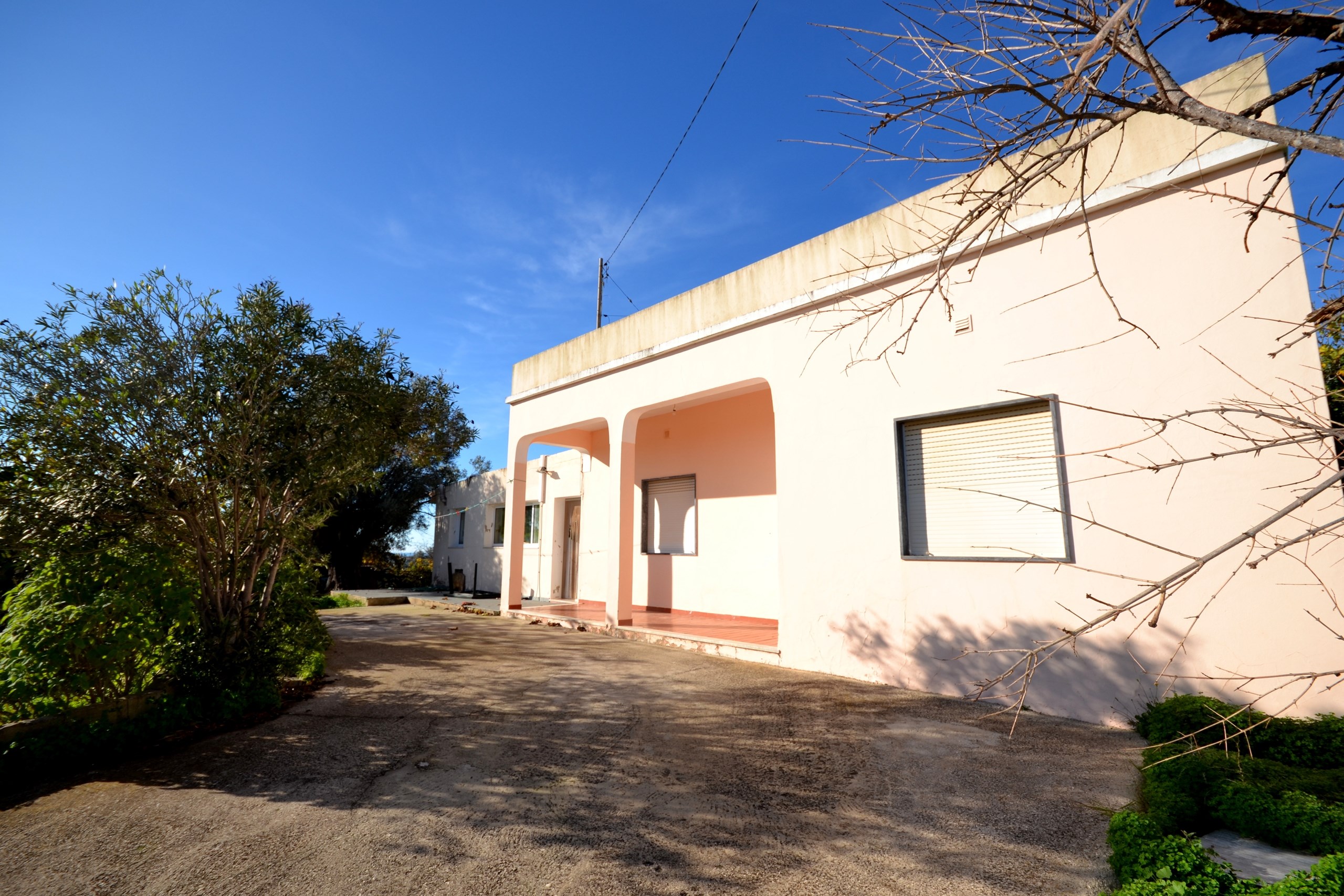 4 Bed, 2 Bath, HouseFor Sale, Loulé, Faro, 8100-289