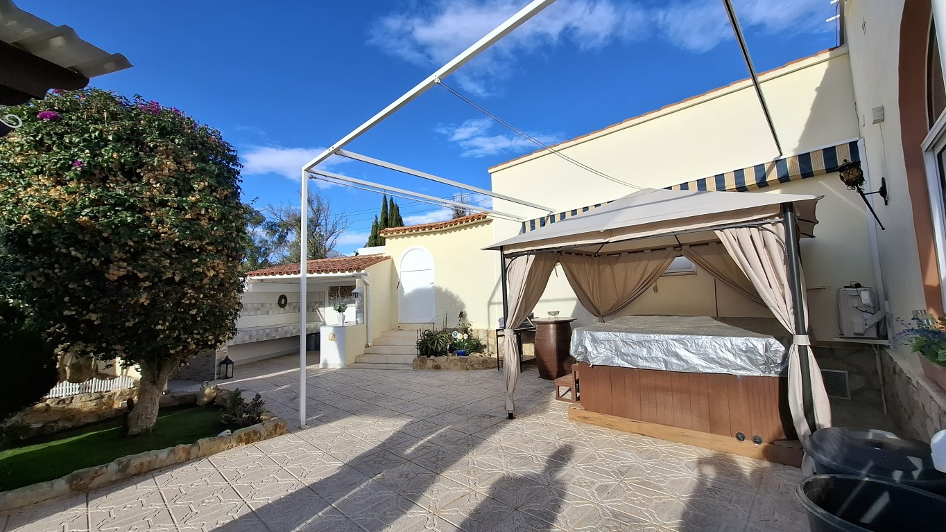 3 Bed, 2 Bath, HouseFor Sale, Alfaz del Pi, Alicante