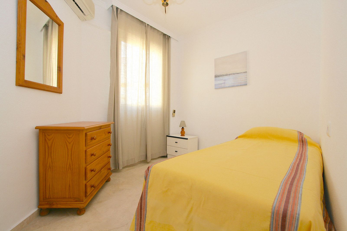 4 Bed, 2 Bath, ApartmentFor Sale, Fuengirola, Malaga