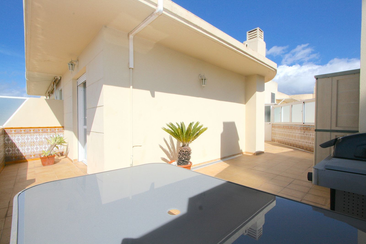 4 Bed, 2 Bath, ApartmentFor Sale, Fuengirola, Malaga