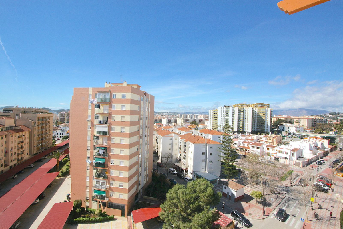 4 Bed, 2 Bath, ApartmentFor Sale, Fuengirola, Malaga