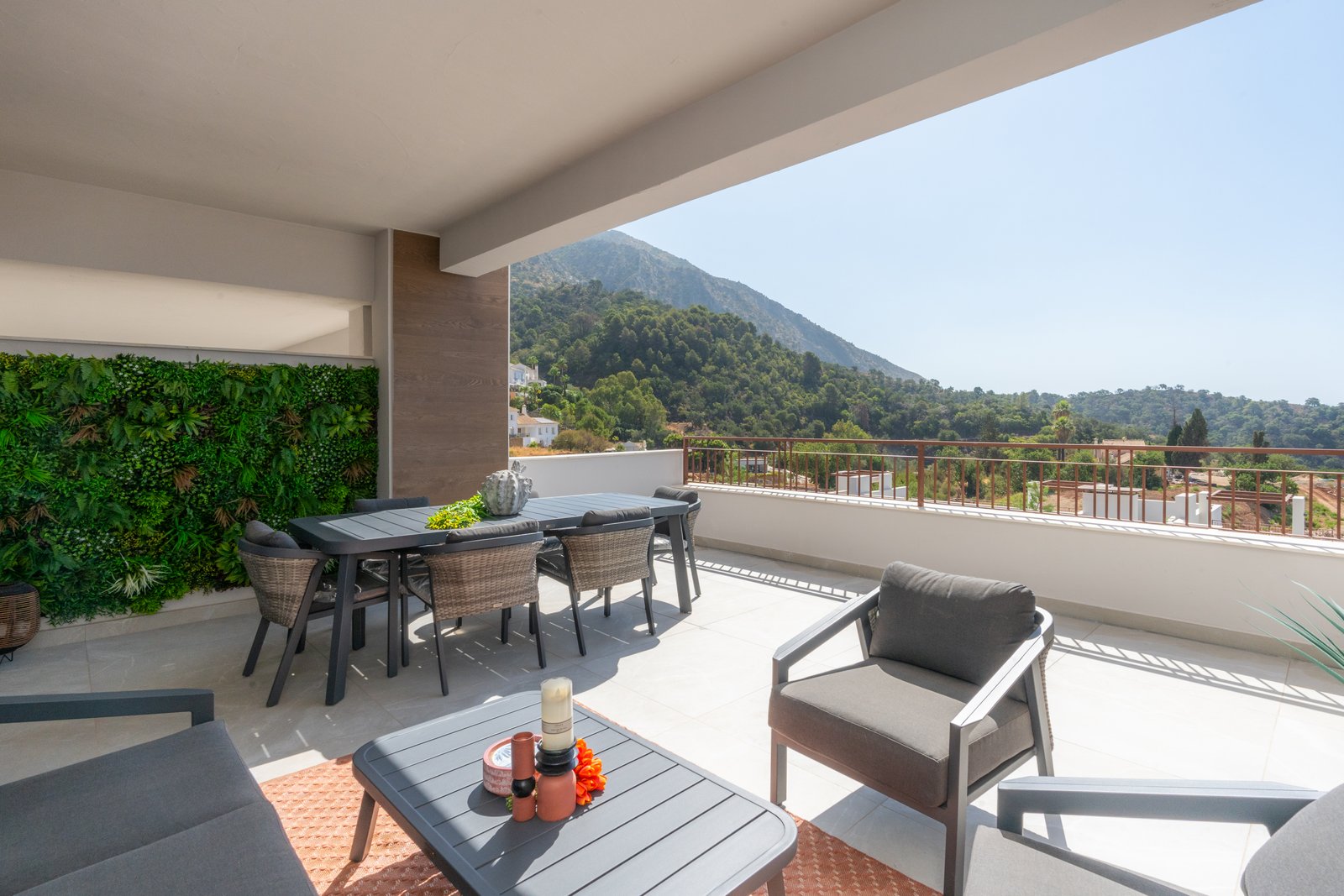 3 Bed, 2.5 Bath, HouseFor Sale, Istán, Malaga