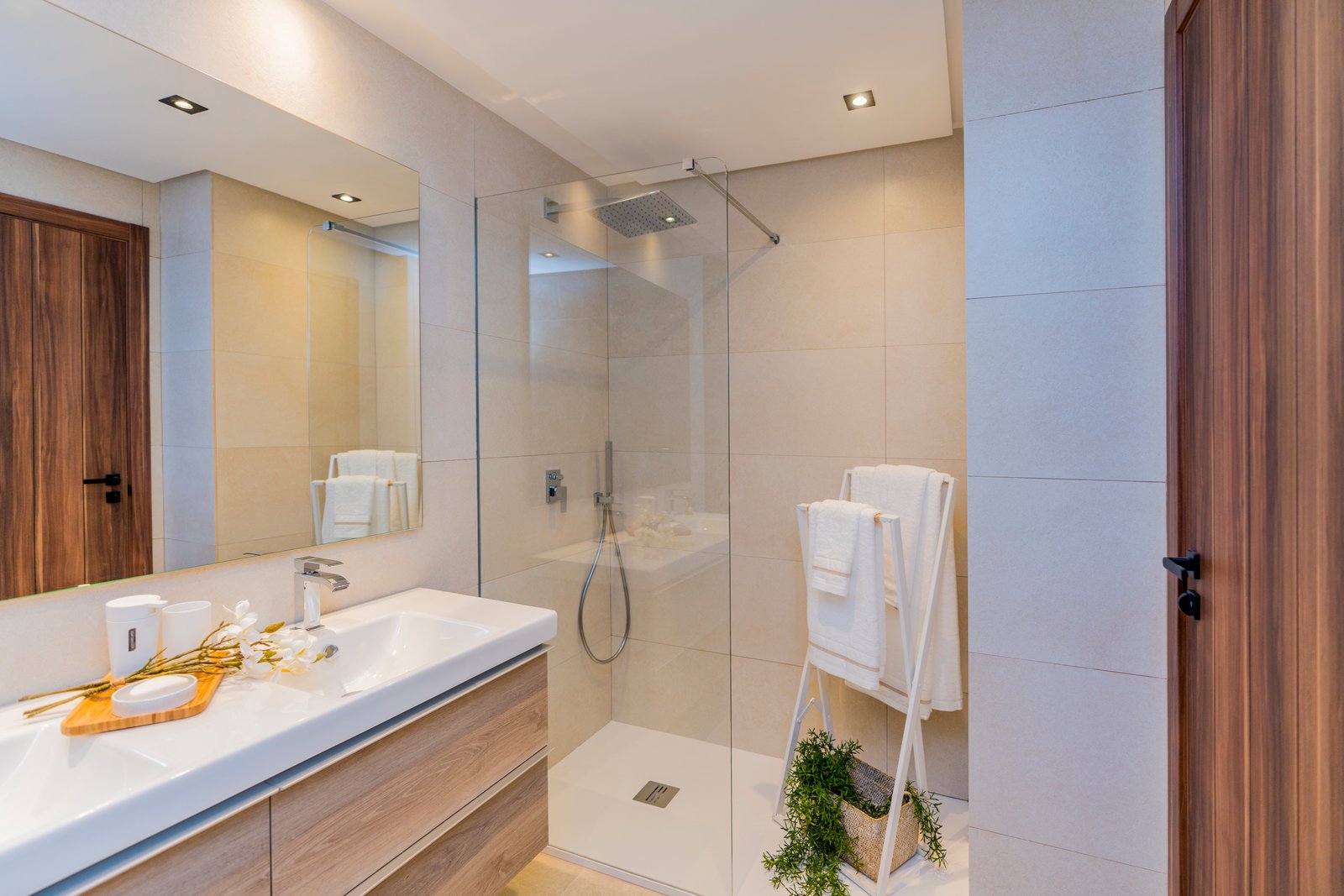 3 Bed, 2 Bath, ApartmentFor Sale, Marbella, Malaga