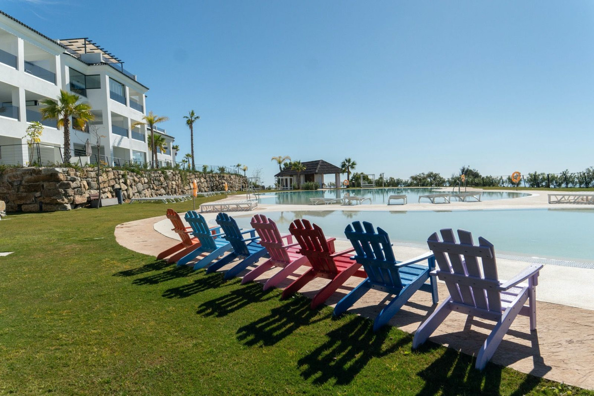 3 Bed, 2 Bath, ApartmentFor Sale, Estepona, Malaga