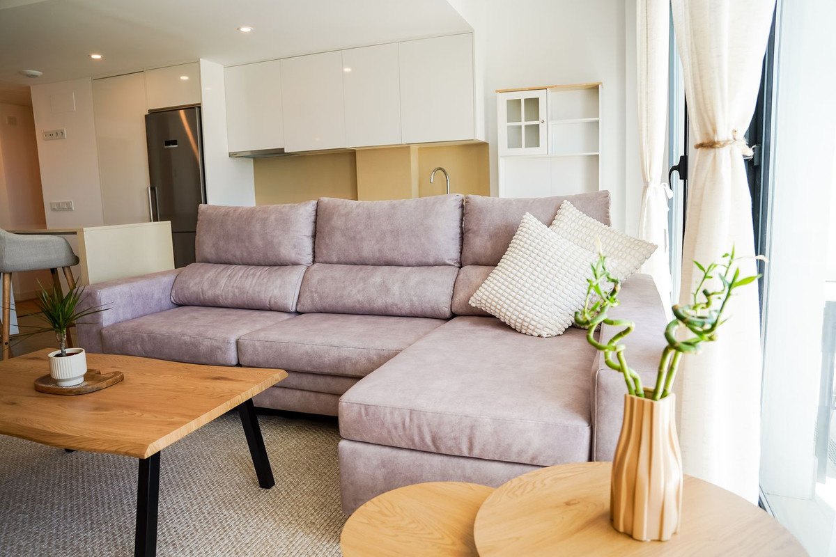 3 Bed, 2 Bath, ApartmentFor Sale, Estepona, Malaga