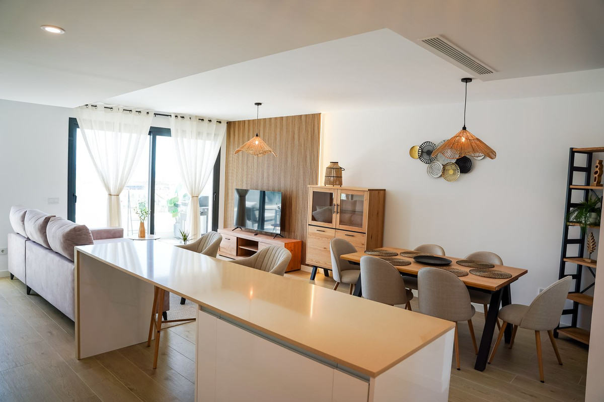 3 Bed, 2 Bath, ApartmentFor Sale, Estepona, Malaga