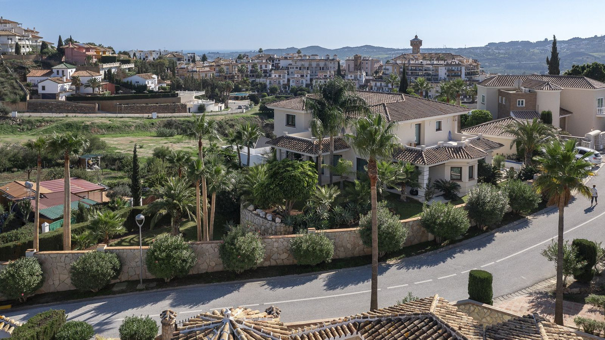 6 Bed, 4 Bath, HouseFor Sale, Mijas Golf, Malaga