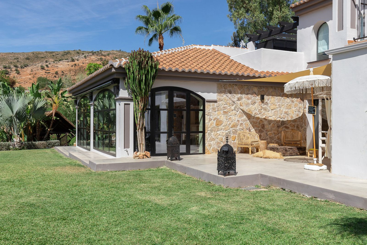 4 Bed, 4 Bath, HouseFor Sale, Alhaurín de la Torre, Malaga