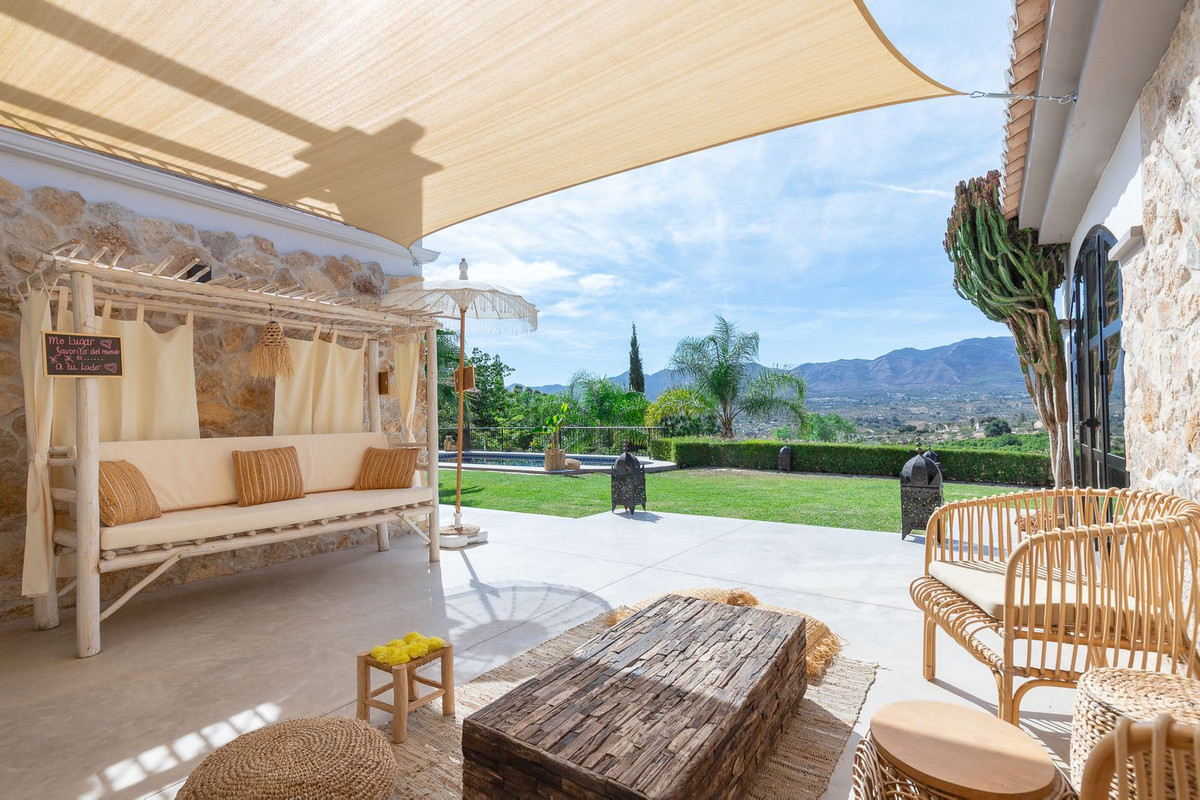 4 Bed, 4 Bath, HouseFor Sale, Alhaurín de la Torre, Malaga