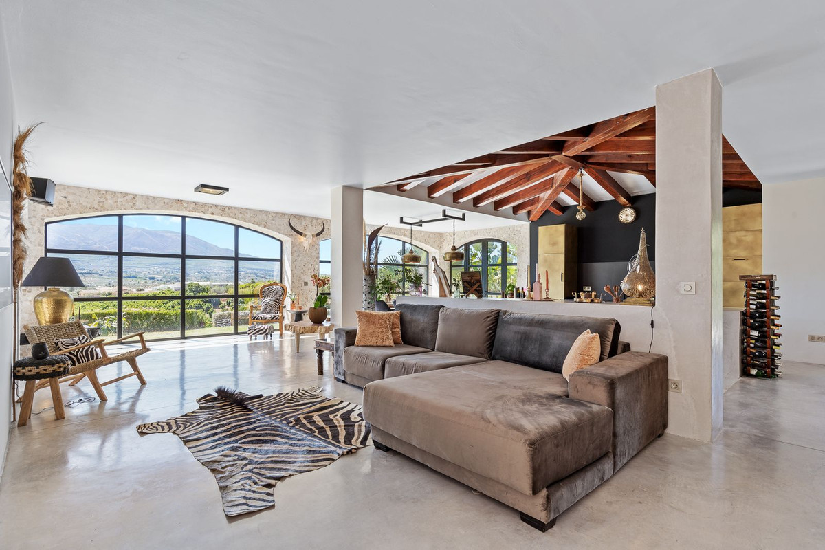 4 Bed, 4 Bath, HouseFor Sale, Alhaurin el Grande, Malaga