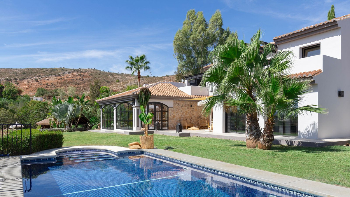 4 Bed, 4 Bath, HouseFor Sale, Alhaurin el Grande, Malaga