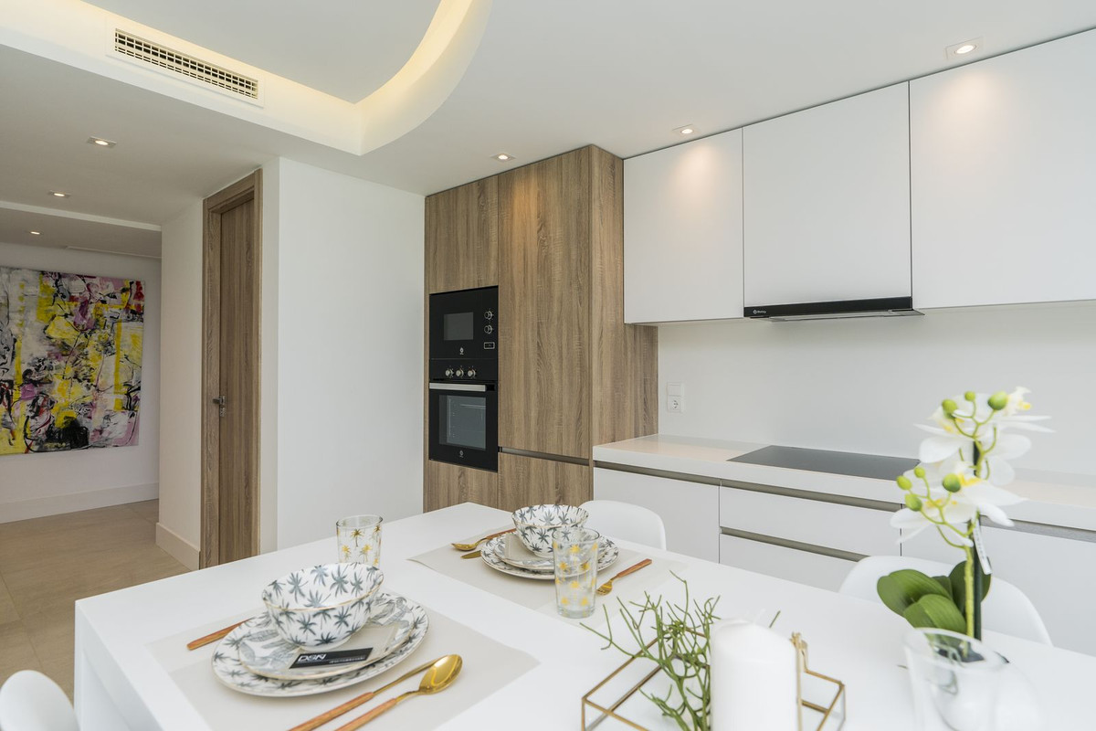 2 Bed, 2 Bath, ApartmentFor Sale, San Roque, Cadiz