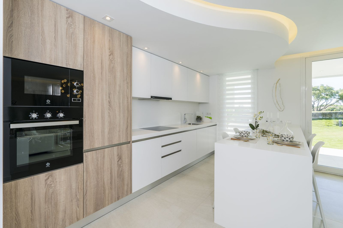 2 Bed, 2 Bath, ApartmentFor Sale, San Roque, Cadiz