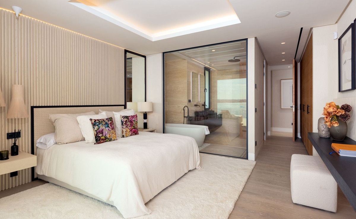 3 Bed, 3 Bath, HouseFor Sale, Estepona, Malaga