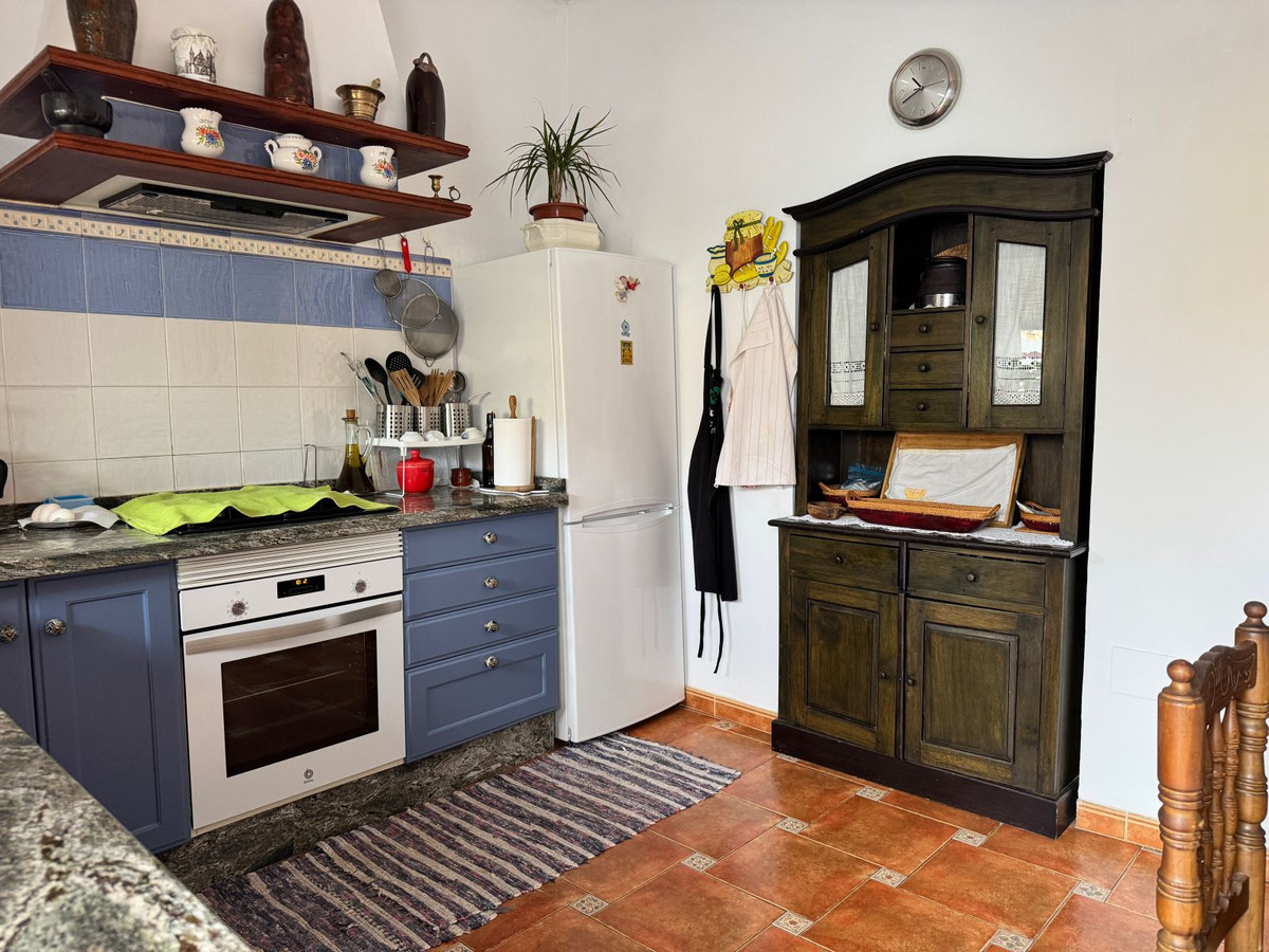 4 Bed, 3 Bath, HouseFor Sale, Álora, Malaga