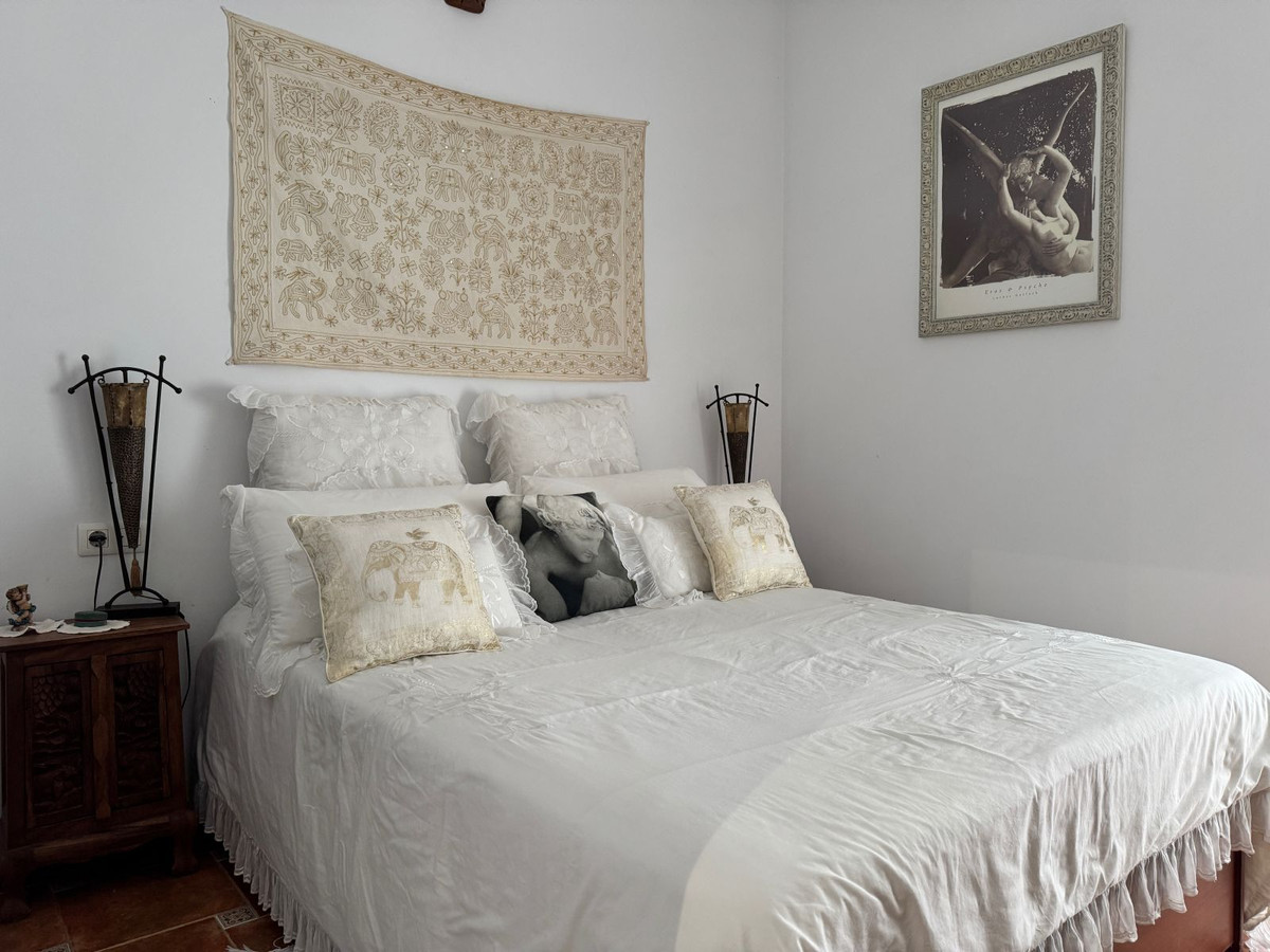 4 Bed, 3 Bath, HouseFor Sale, Álora, Malaga