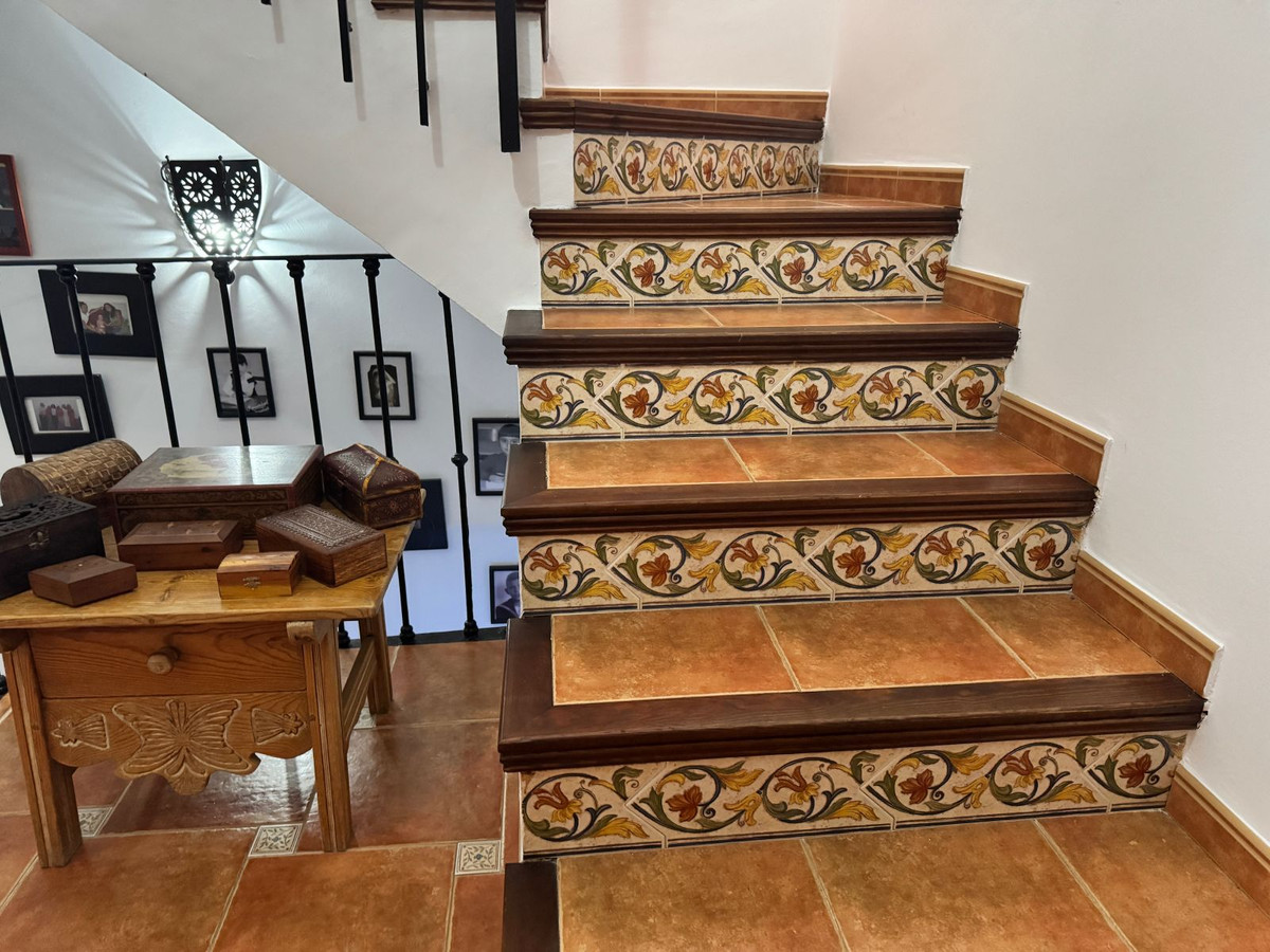 4 Bed, 3 Bath, HouseFor Sale, Álora, Malaga