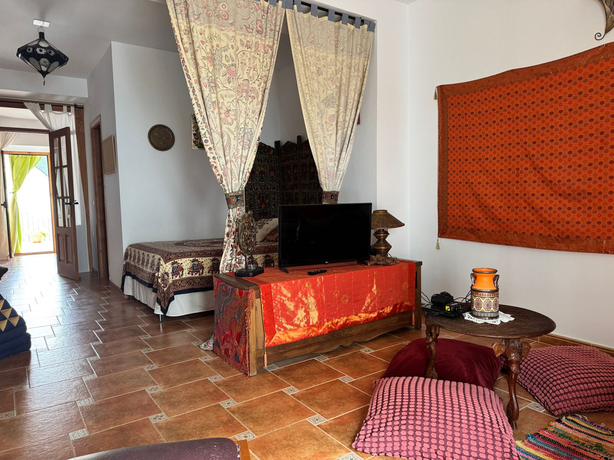 4 Bed, 3 Bath, HouseFor Sale, Álora, Malaga