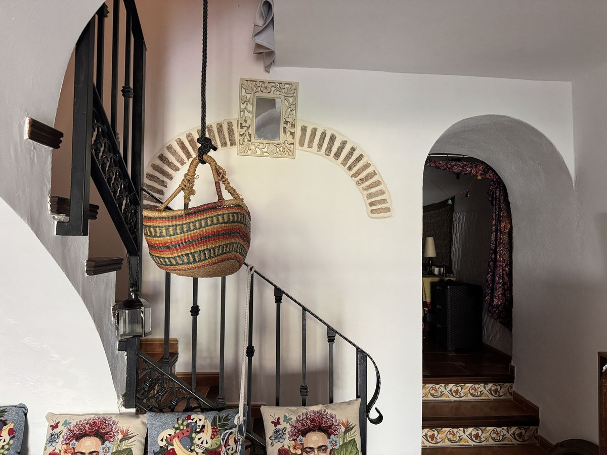 4 Bed, 3 Bath, HouseFor Sale, Álora, Malaga