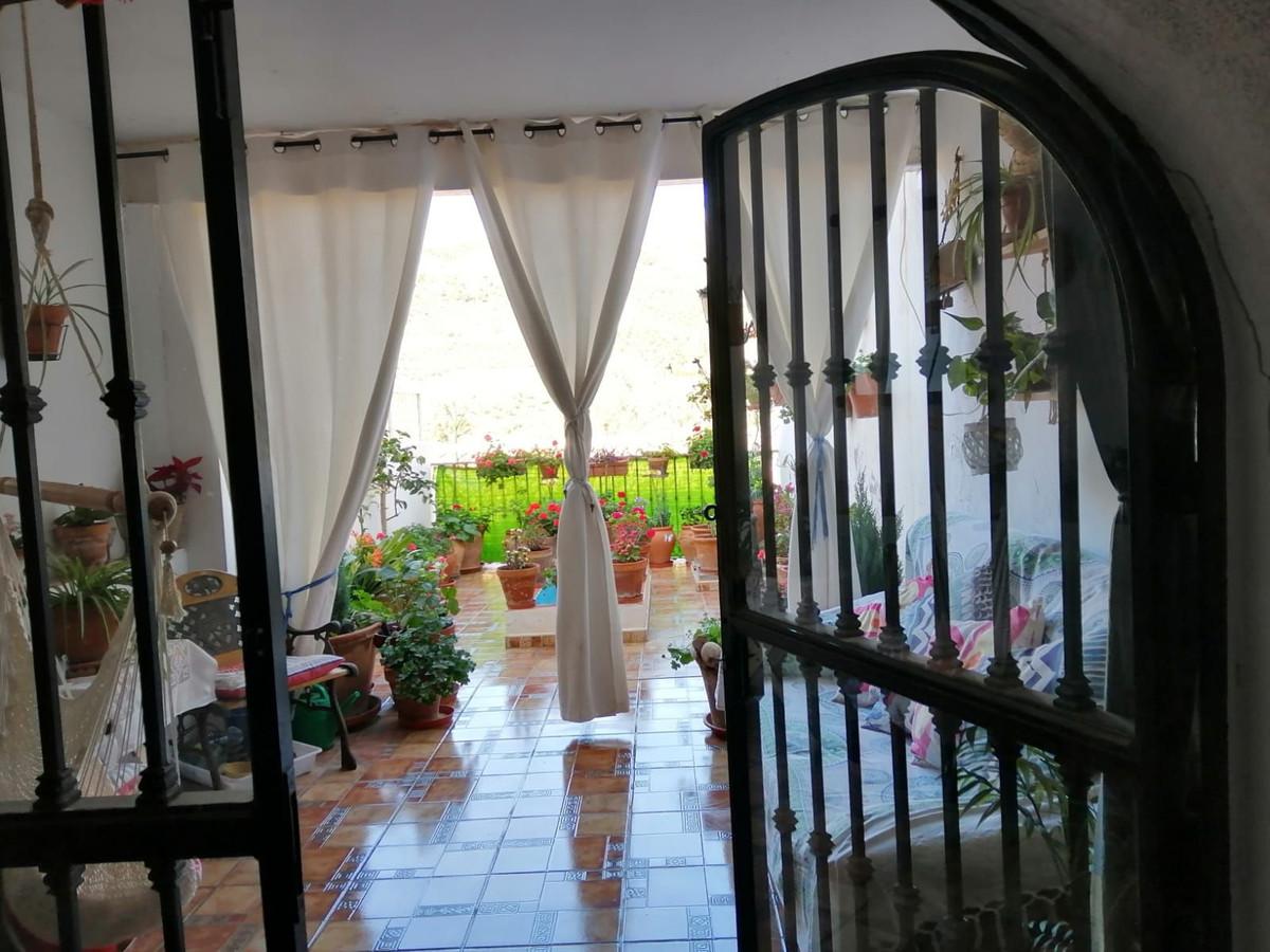 4 Bed, 3 Bath, HouseFor Sale, Álora, Malaga
