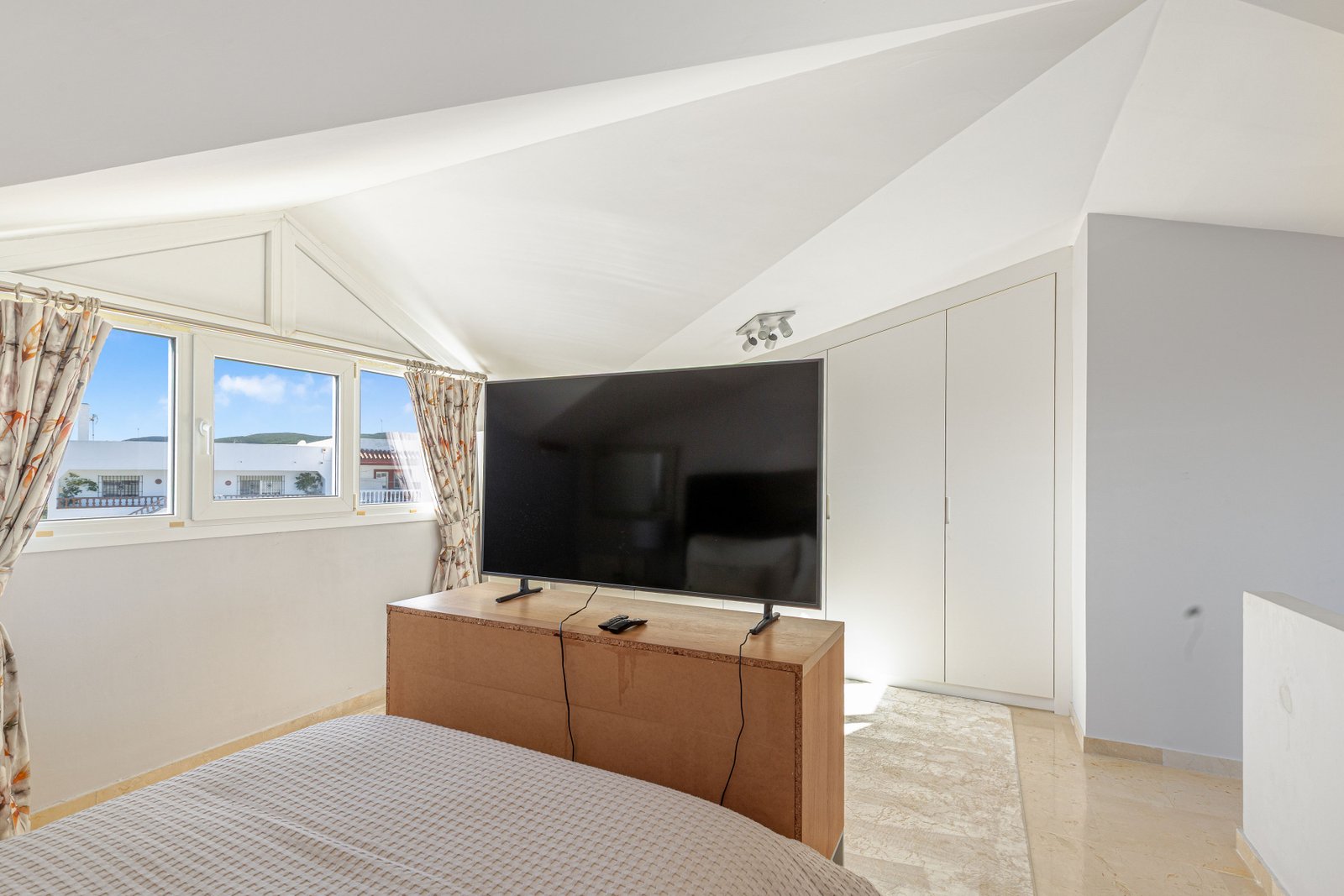 5 Bed, 3 Bath, HouseFor Sale, Manilva, Malaga