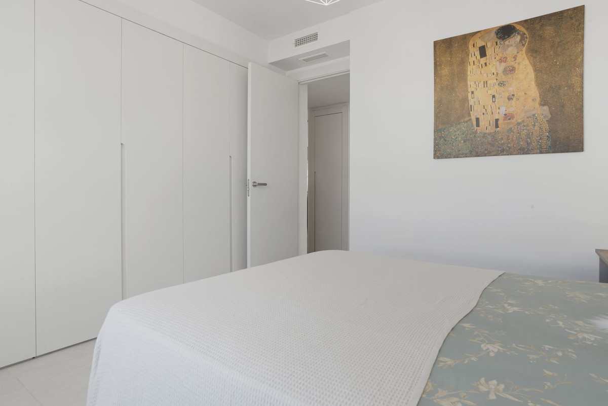 2 Bed, 2 Bath, ApartmentFor Sale, Estepona, Malaga