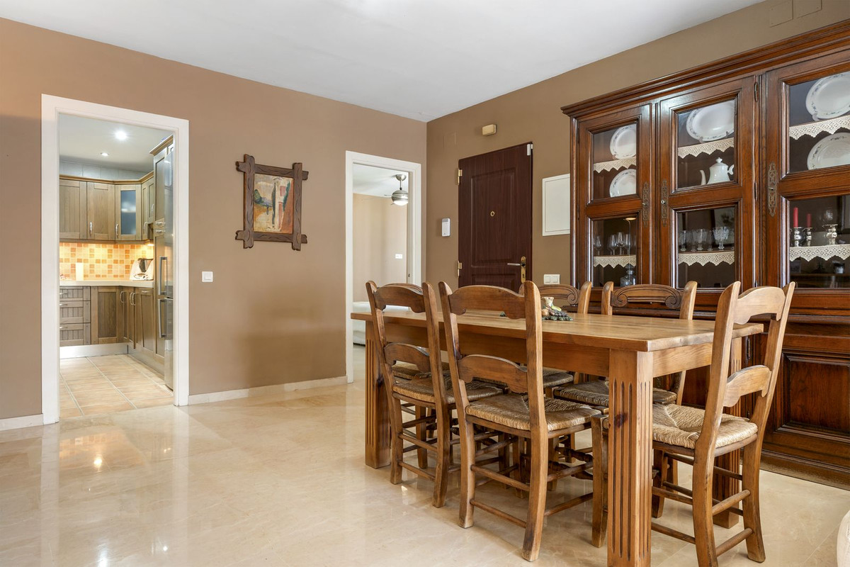 3 Bed, 3 Bath, ApartmentFor Sale, Nueva Andalucia, Malaga