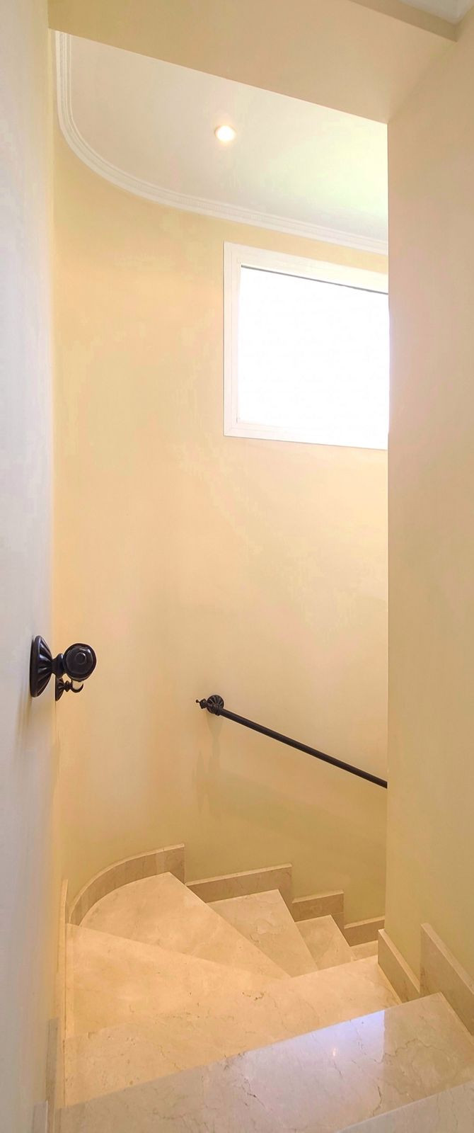 5 Bed, 4 Bath, HouseFor Sale, The Golden Mile, Malaga