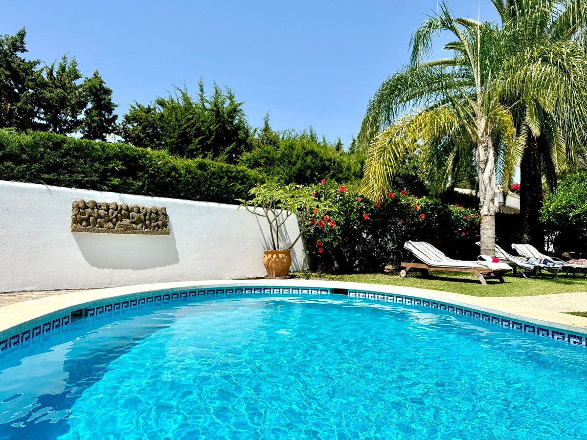 3 Bed, 2 Bath, HouseFor Sale, La Quinta, Malaga