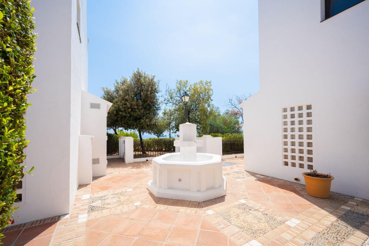 2 Bed, 2 Bath, ApartmentFor Sale, Los Monteros, Malaga