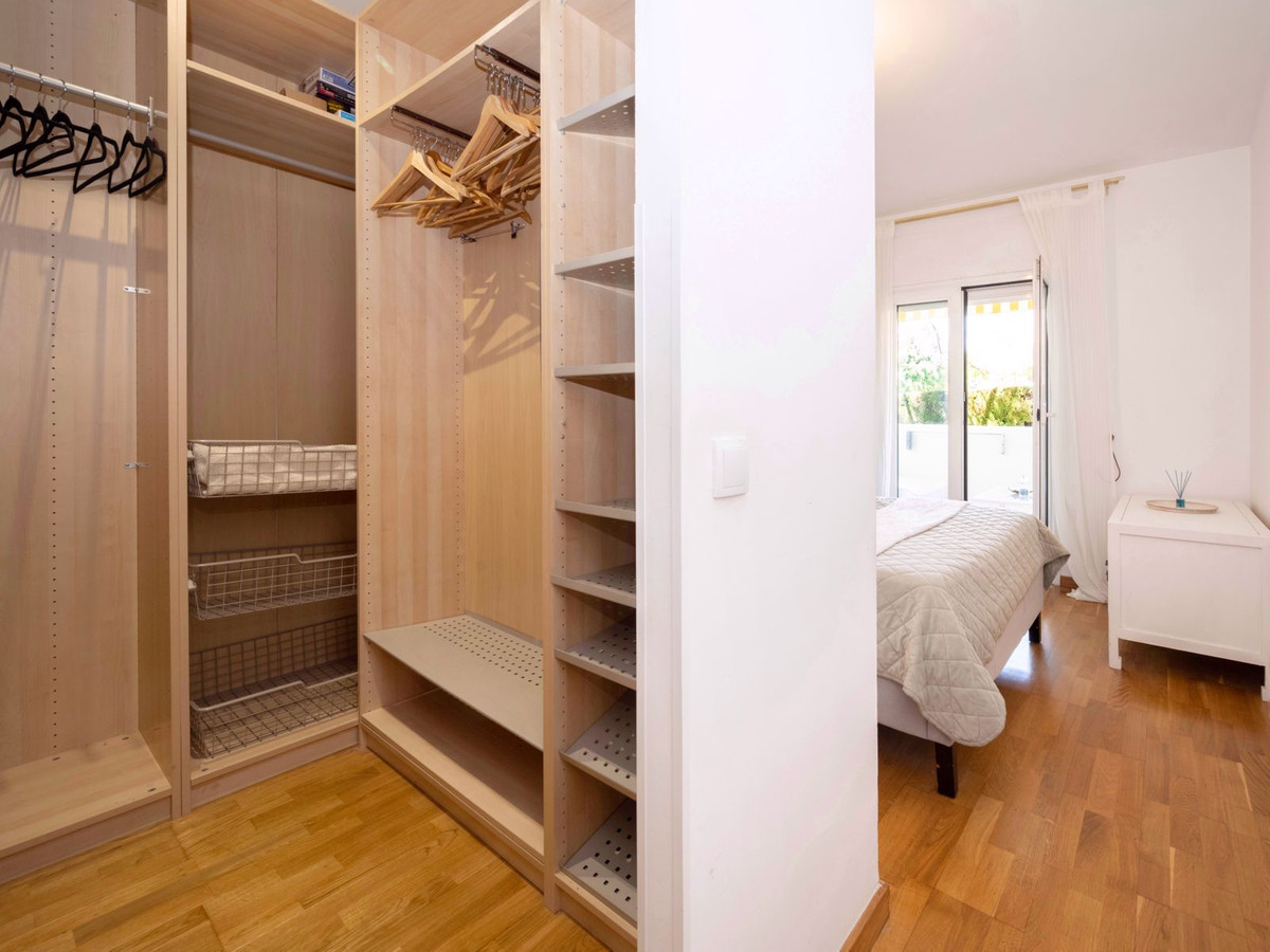 2 Bed, 1 Bath, ApartmentFor Sale, Marbella, Malaga